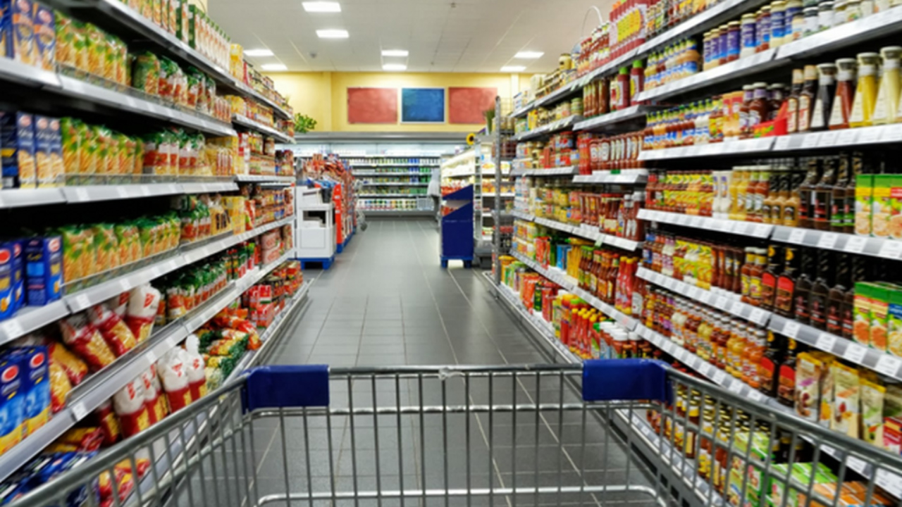 مع الارتفاع  الجنوني في الأسعار..  هل يحتاج التونسي إلى "وظائف موازية" لتأمين حاجياته؟